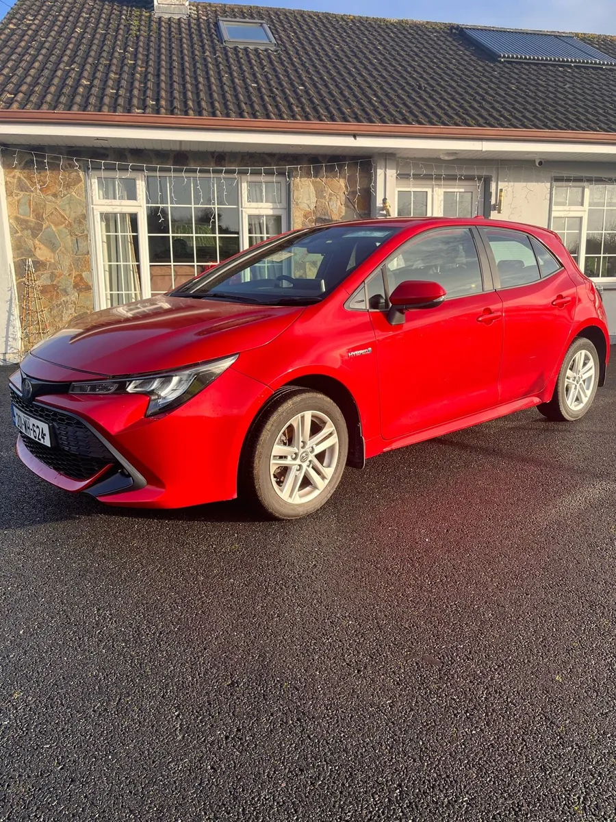 Toyota Corolla Luna  Hybrid 2020 - Image 2