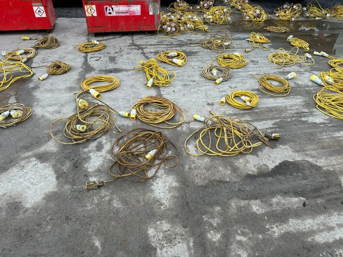 Large Selection of 110V Cables - Image 2