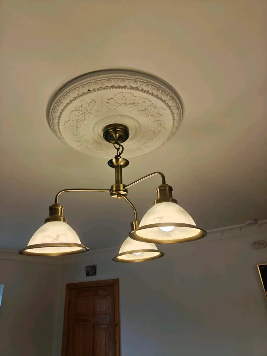 Sitting room chandler - Image 1