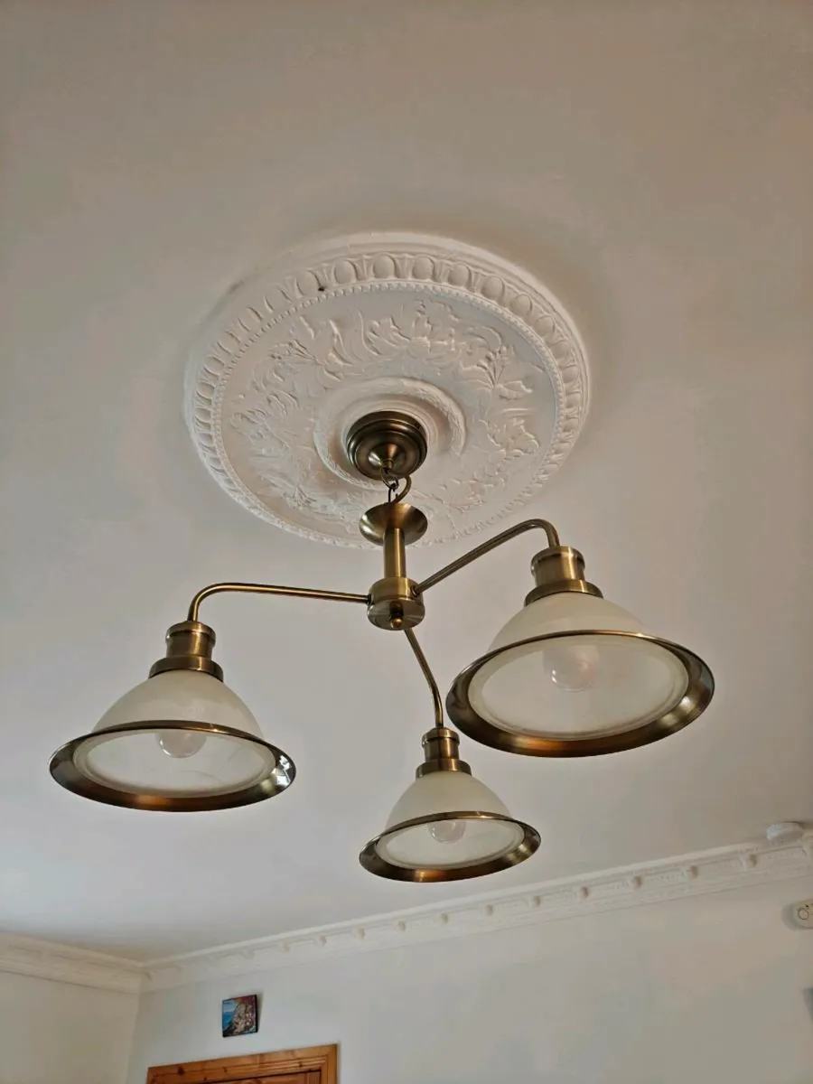 Sitting room chandler - Image 4