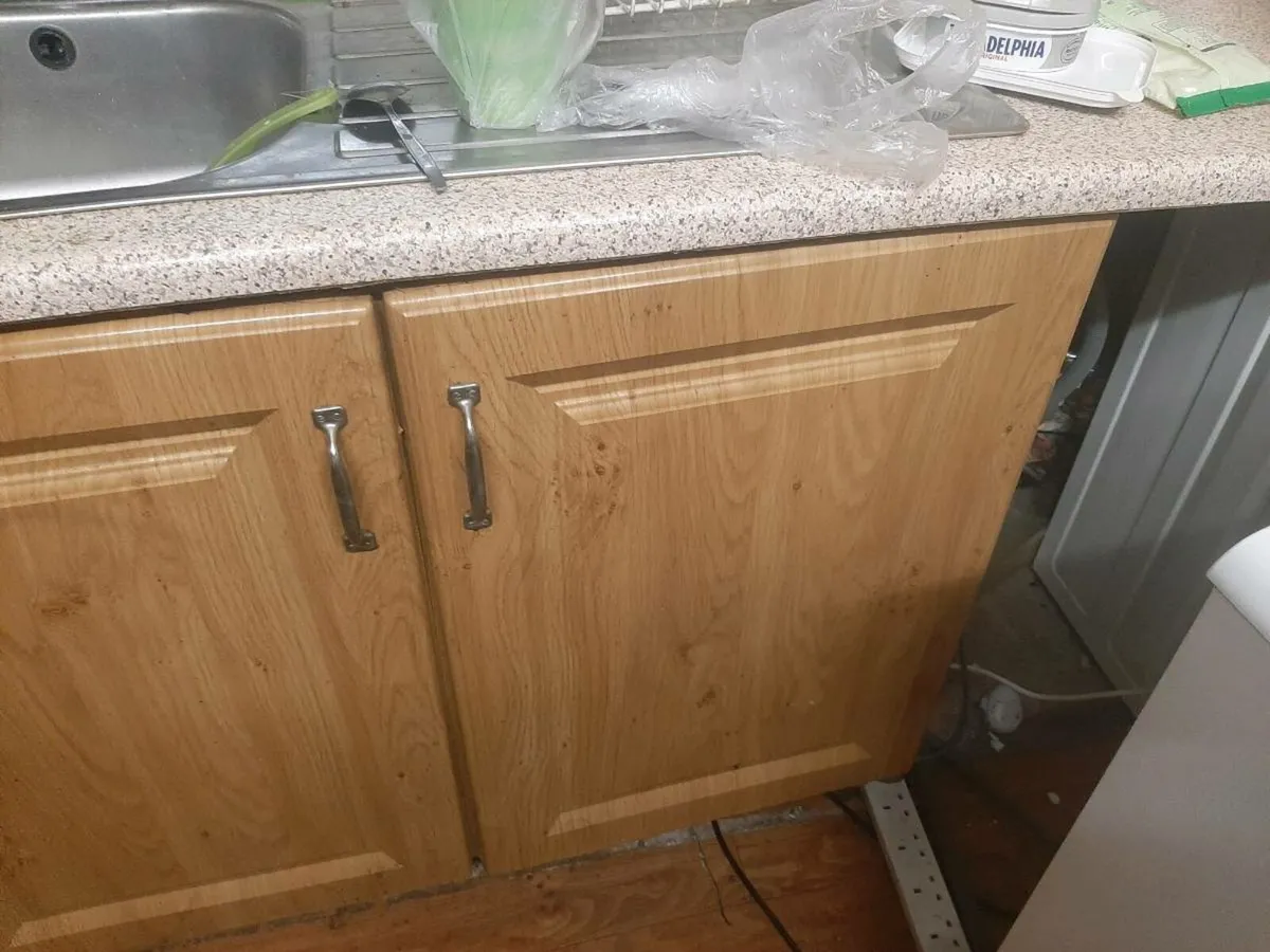 Kitchen Units - Image 1