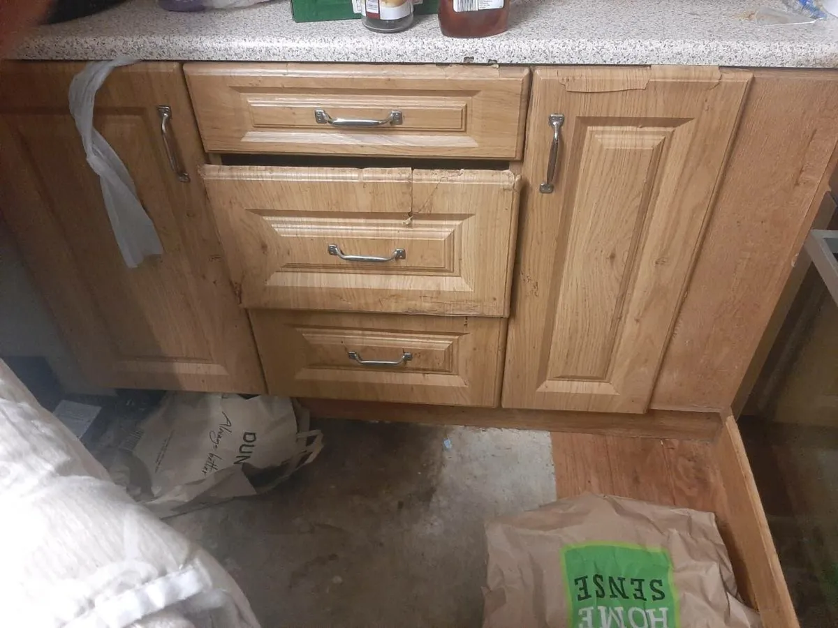 Kitchen Units - Image 3