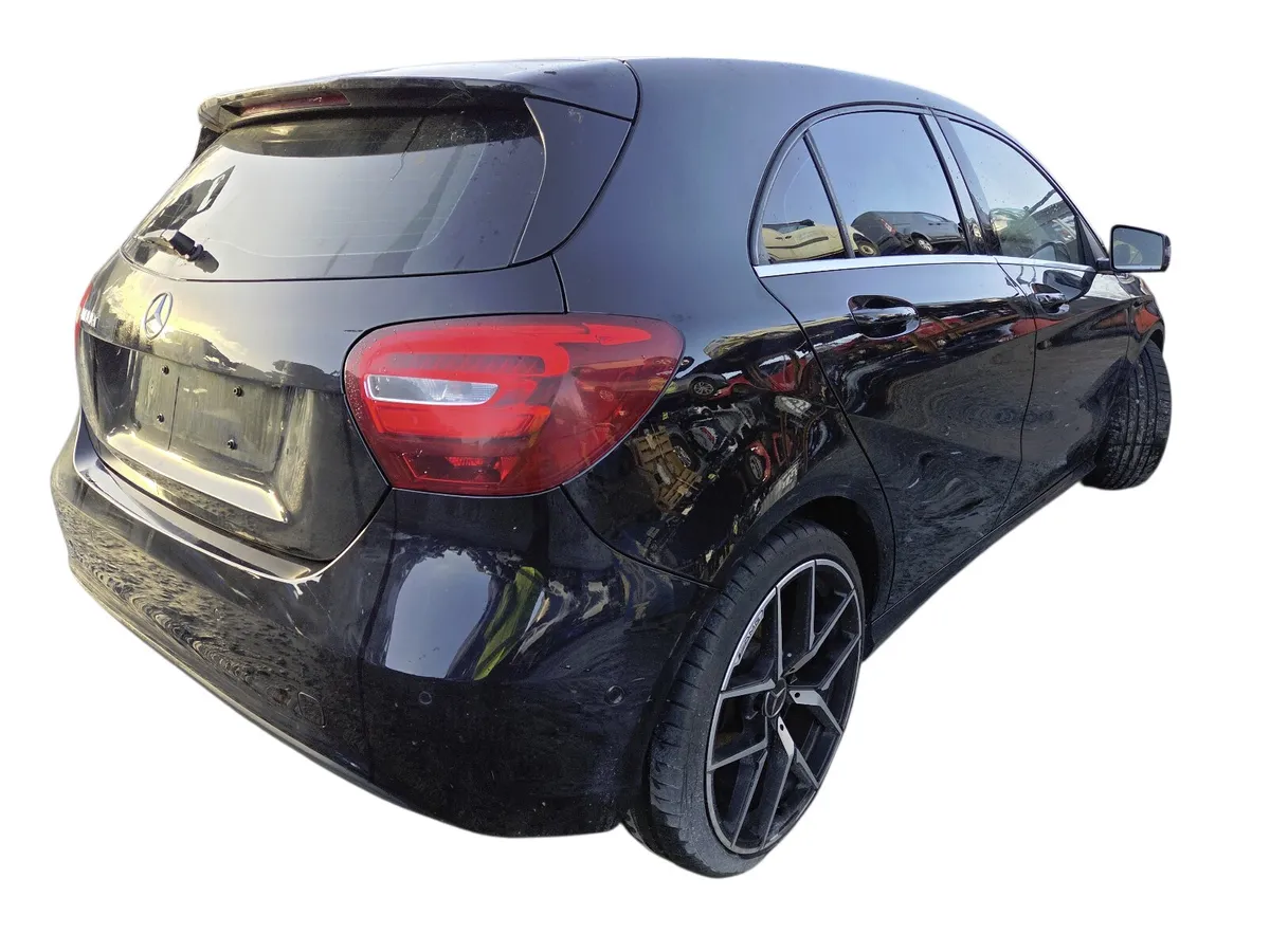 2016 MERCEDES BENZ A CLASS Breaking/Dismantling - Image 1