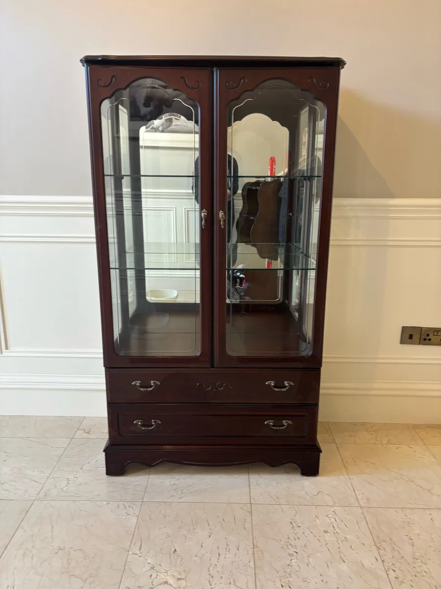 Mahogany glass cabinet - Image 2