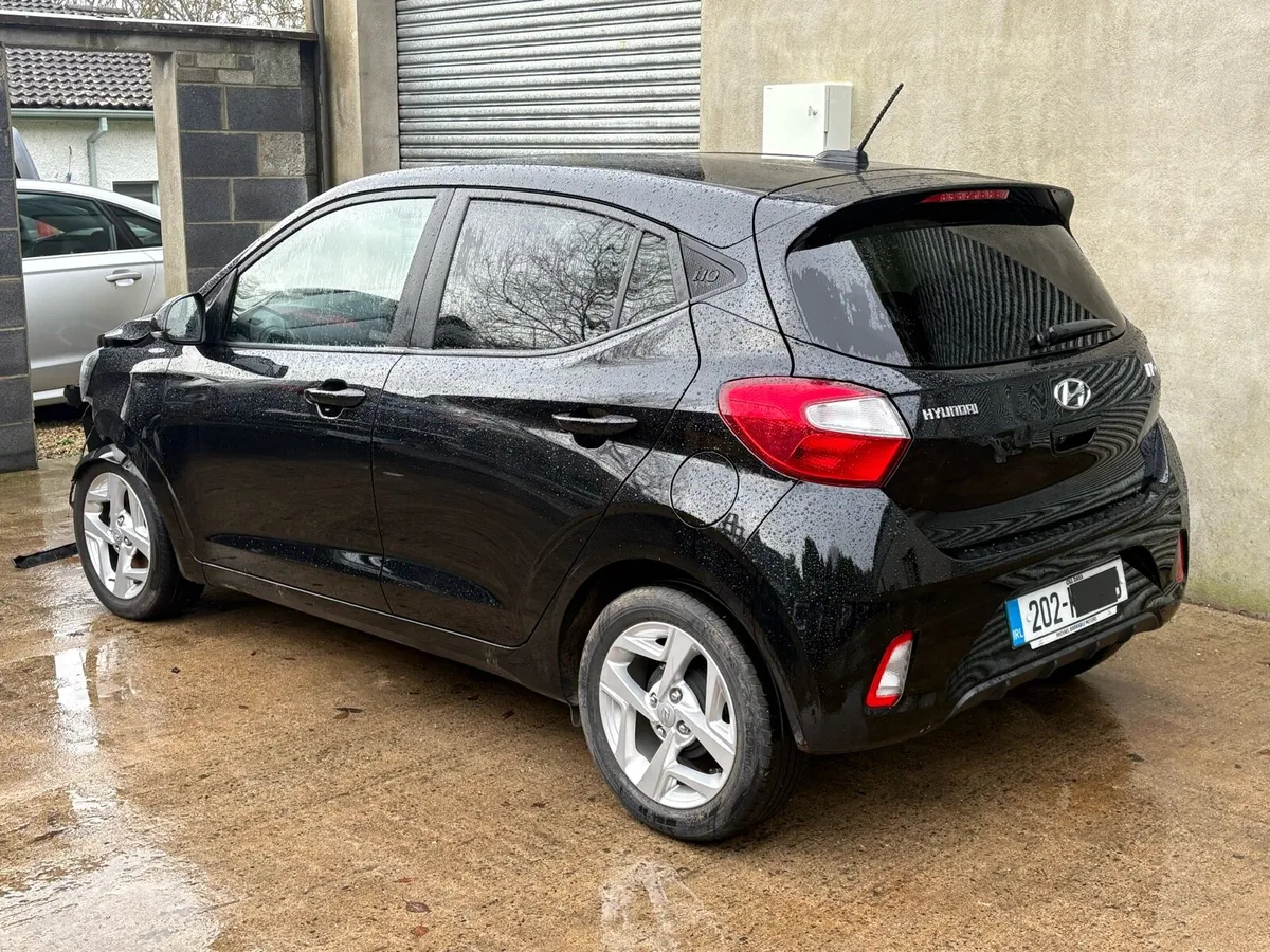 202 HYUNDAI  i10 - Image 4