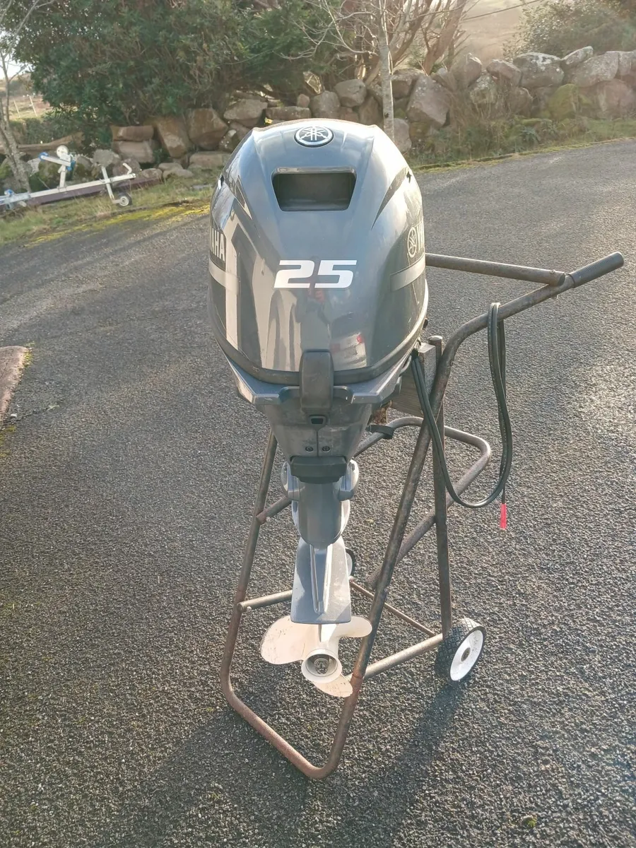 Yamaha outboard engine - Image 2