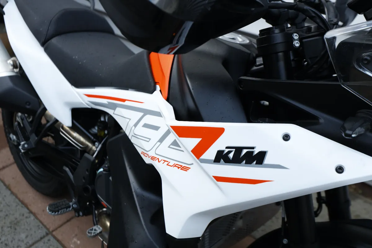 KTM 790 ADVENTURE**Ex Demo**with Tech Pack - Image 3