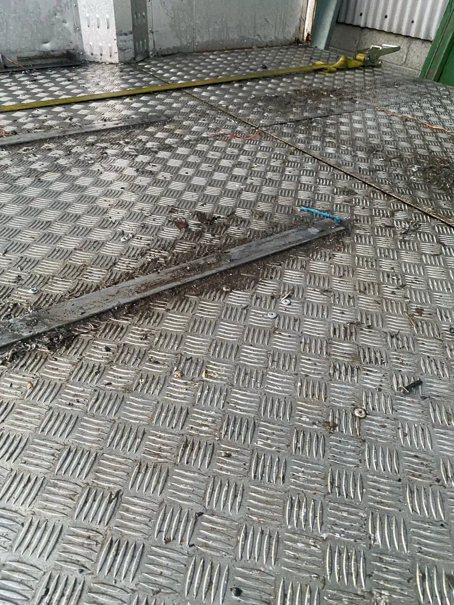 14 ft body - Image 4