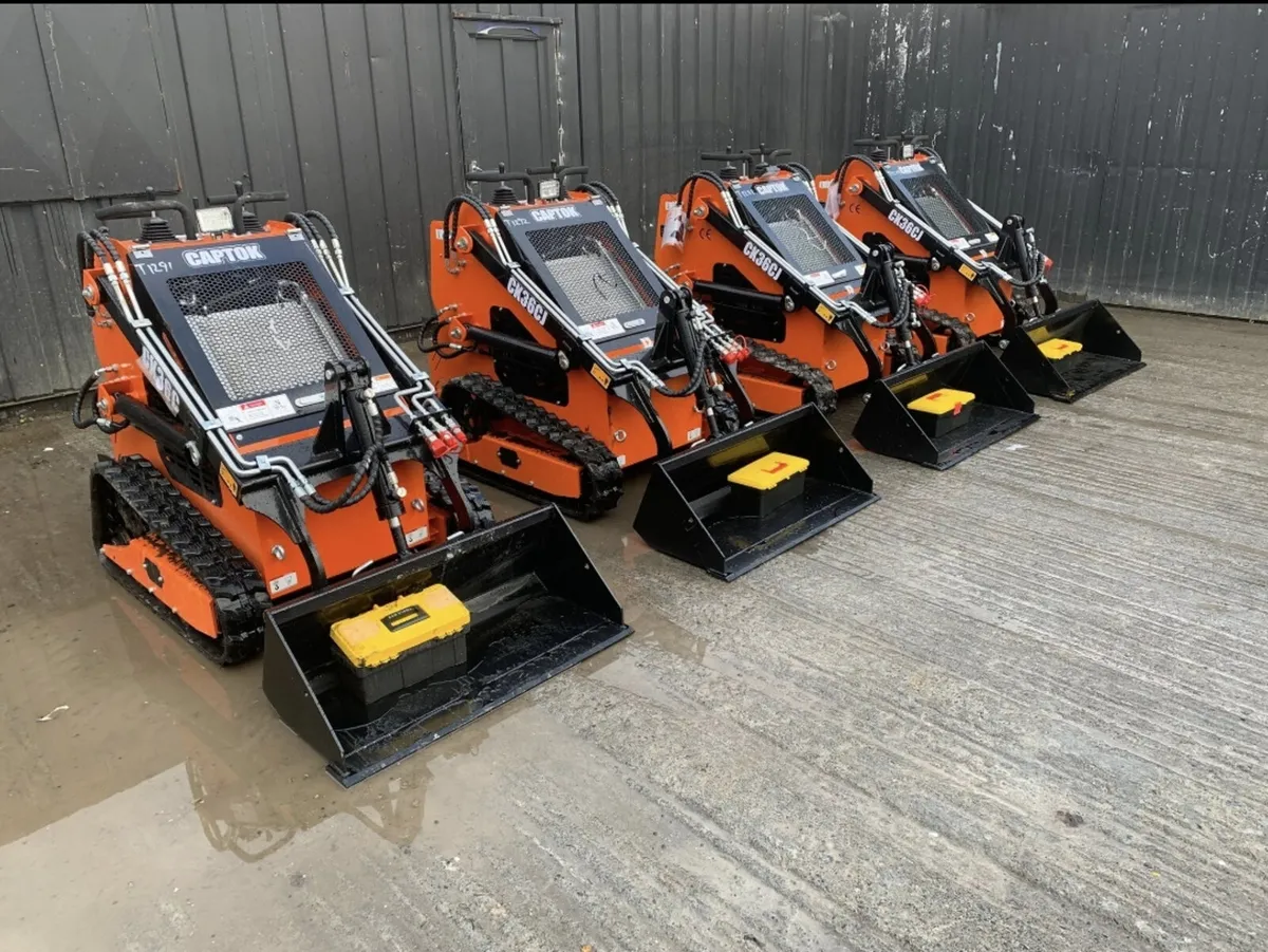 CK36C Tracked Pedestrian Skidsteer - Image 1