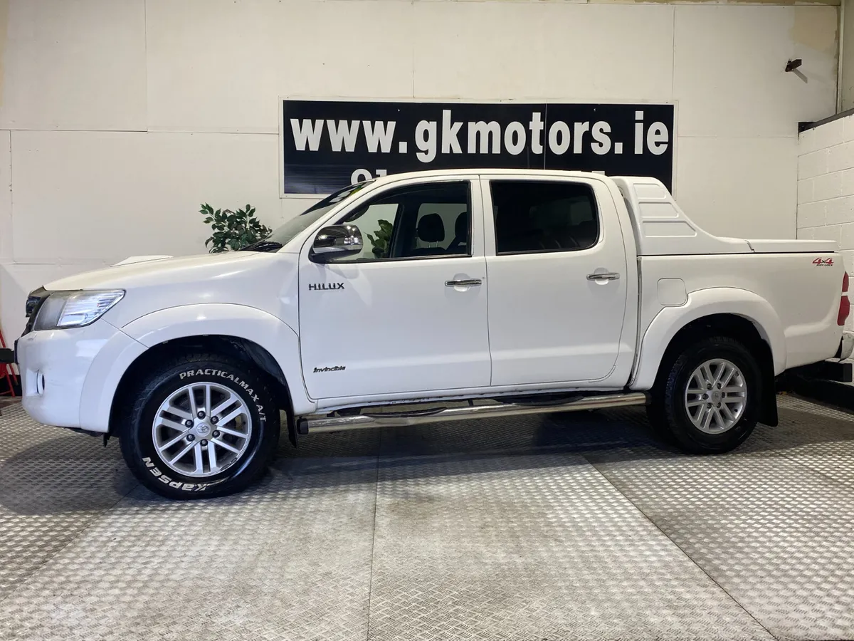 Toyota Hilux 2014//3.0 D4D INVINCIBLE/// - Image 3