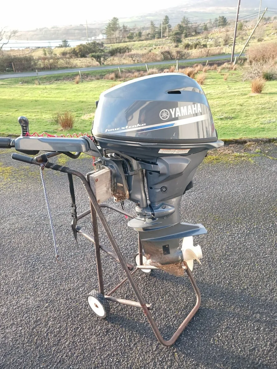 Yamaha outboard engine - Image 1
