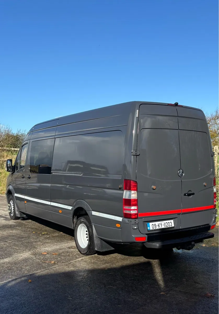 2009 Mercedes sprinter race van 5TON - Image 4