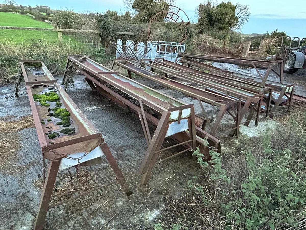 Cattle feed troughs - Image 1