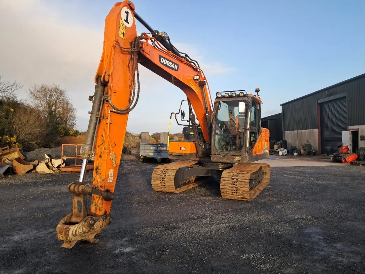 2021 Doosan DX140LC-5 - Image 2