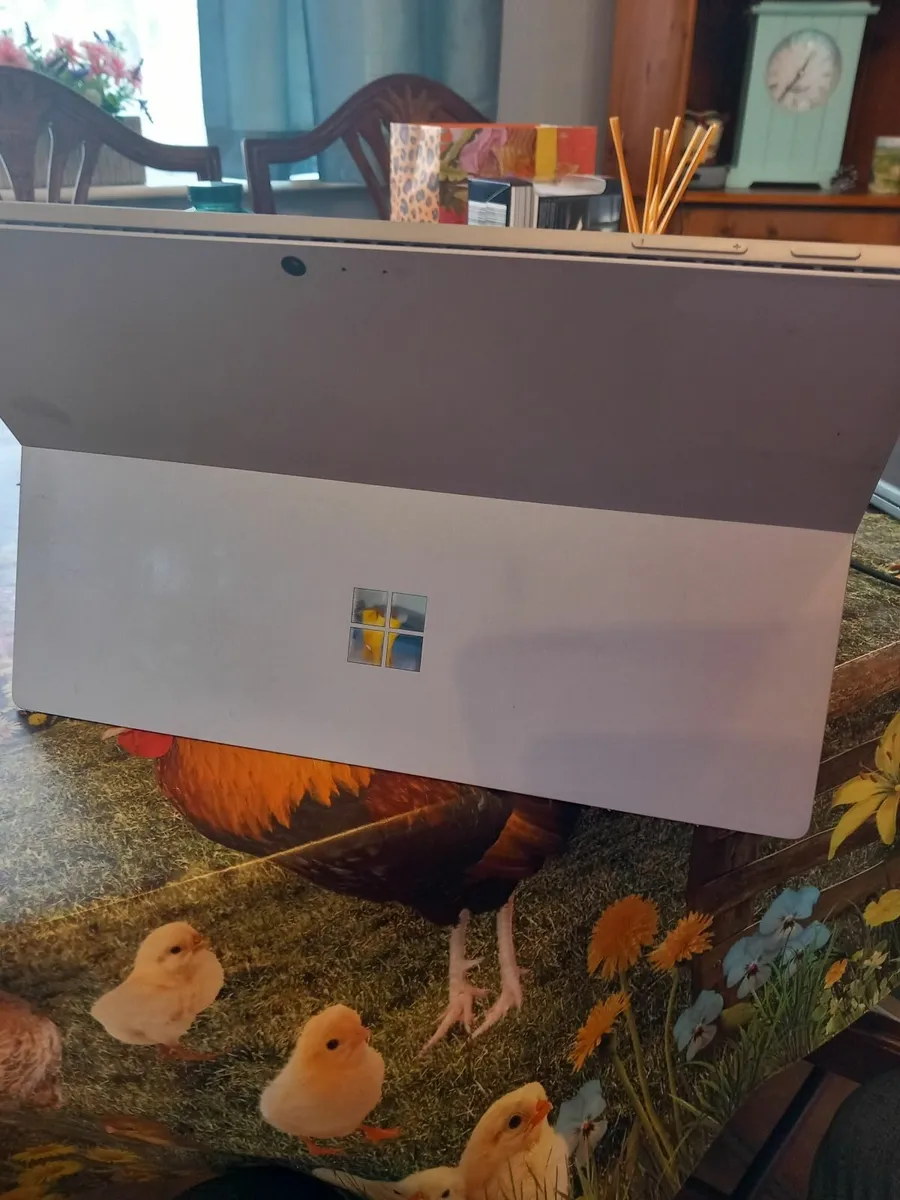 Surface Pro 6 - Image 2