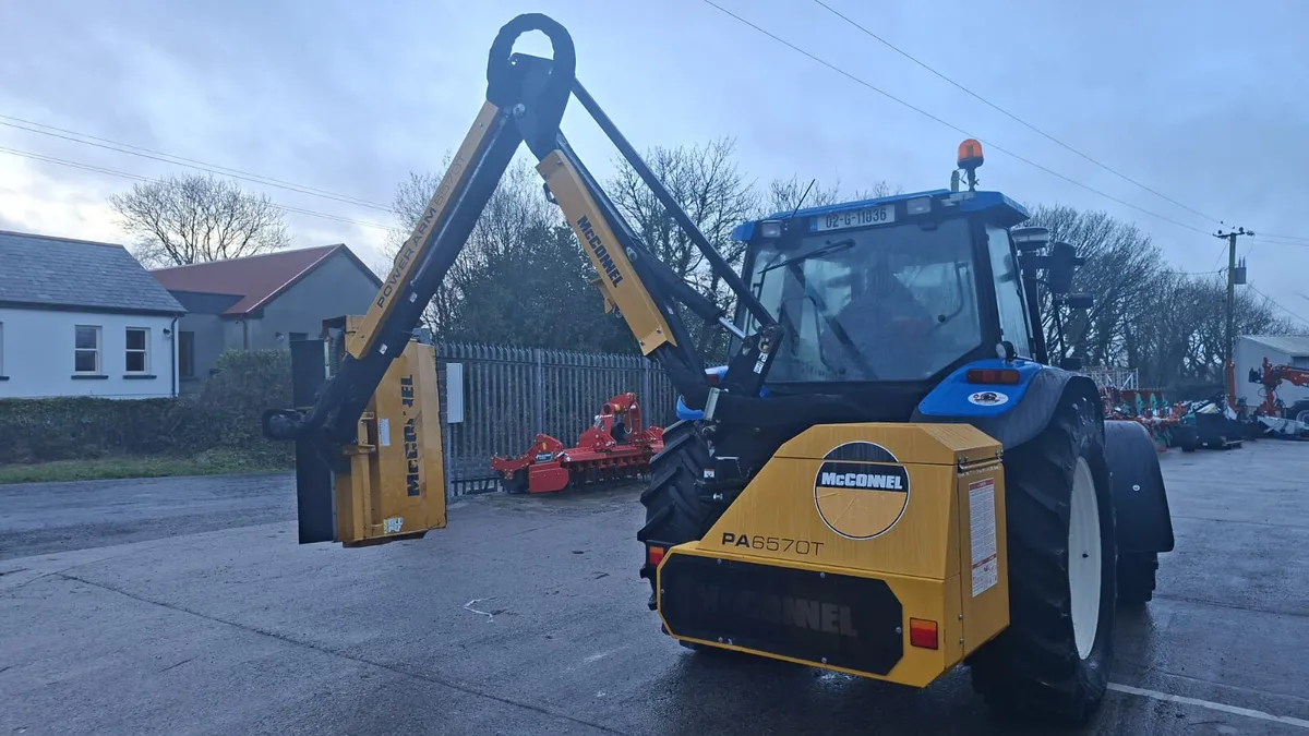 McConnel 6570T Hedge Cutter AS NEW - Image 2