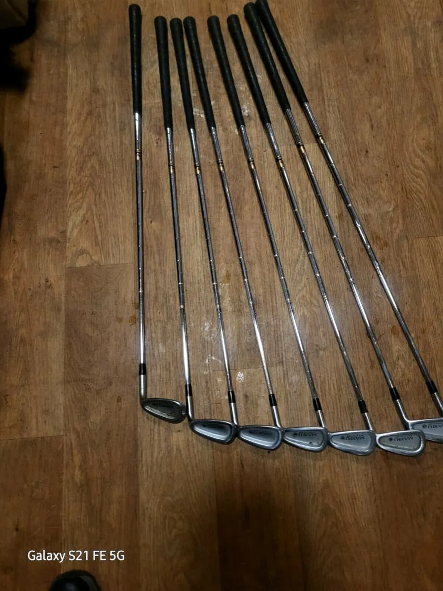 Golf irons - Image 1