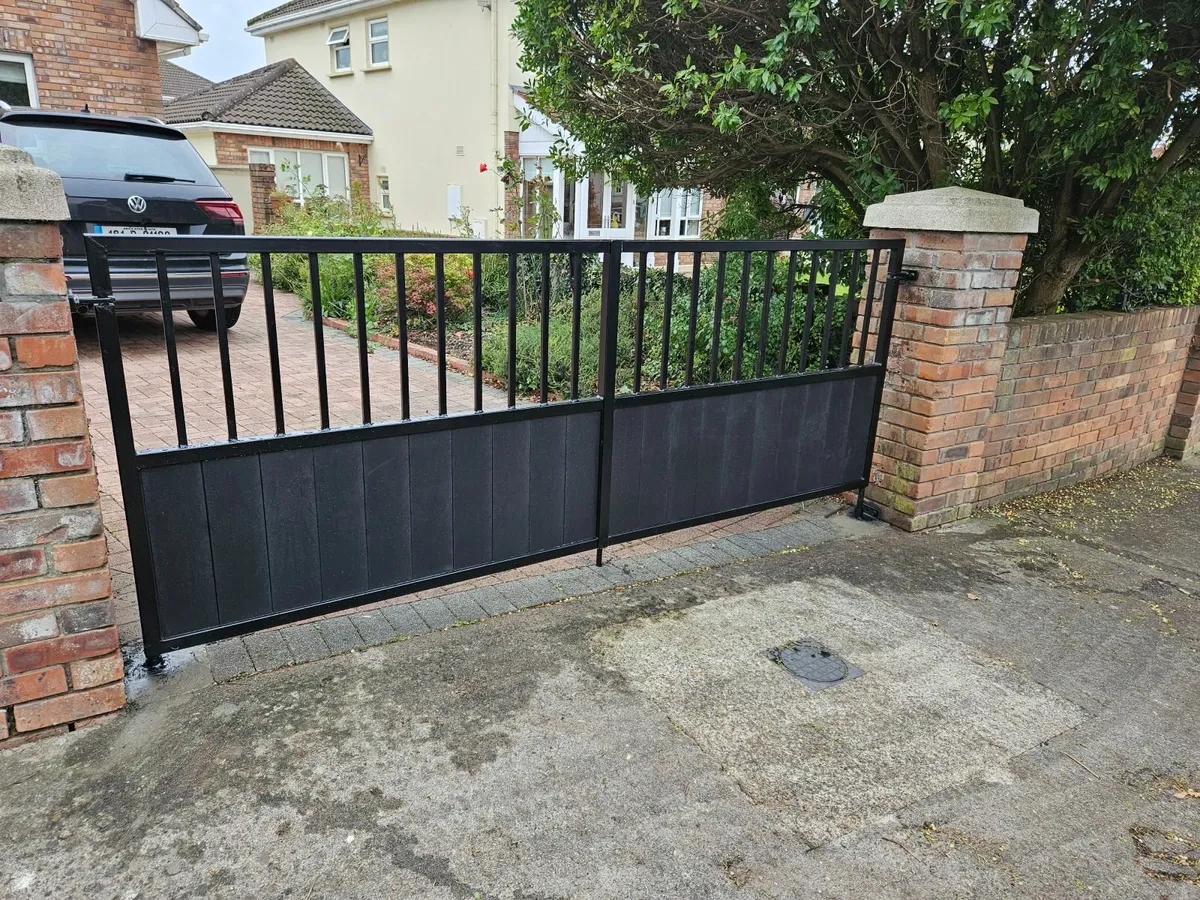 Gates - Image 1