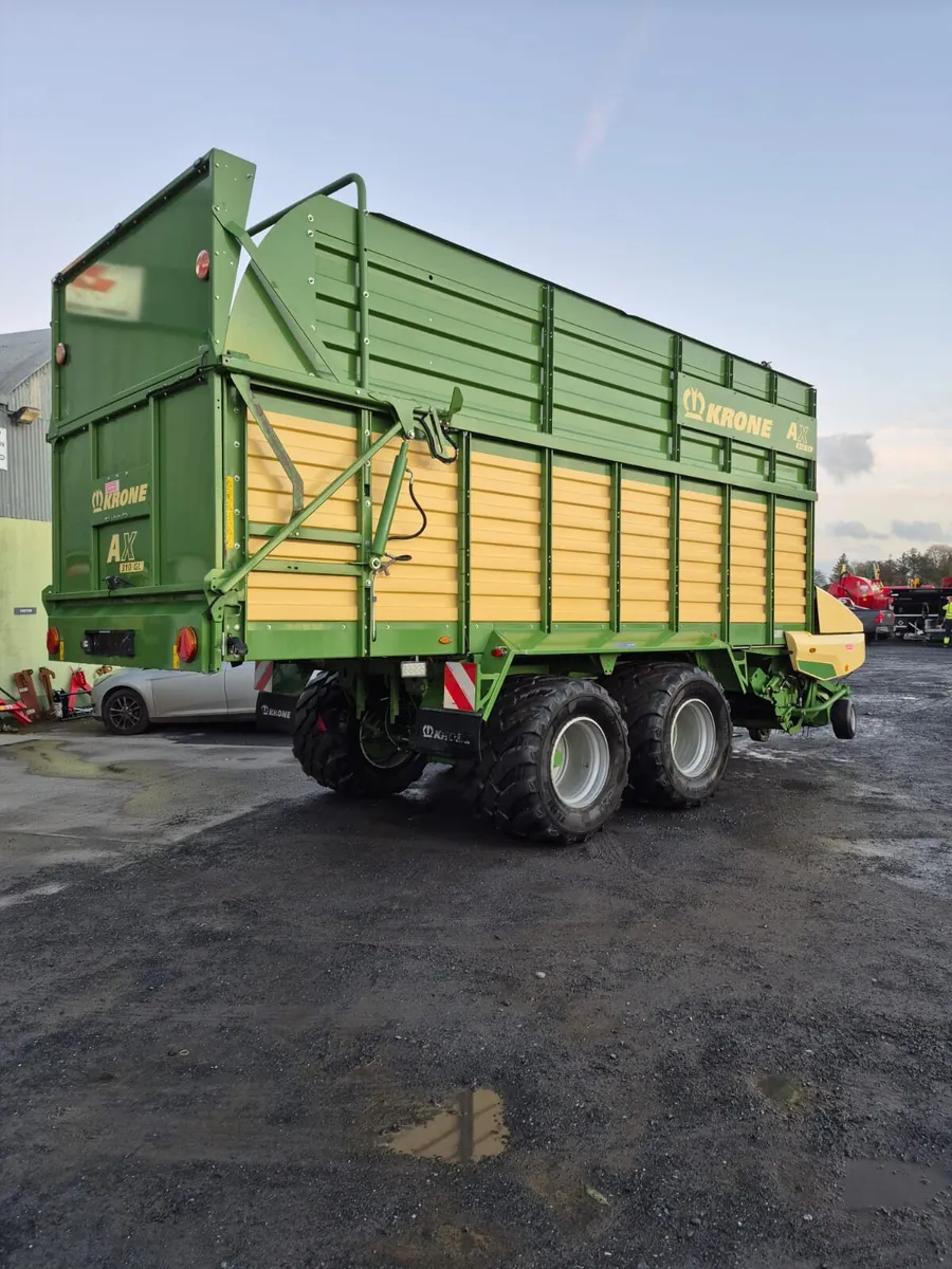 Krone AX310 GL Silage Wagon - Image 3