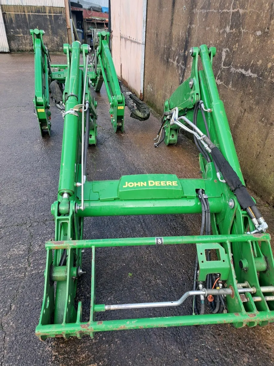 John Deere 663R & 603R Loaders - Image 2