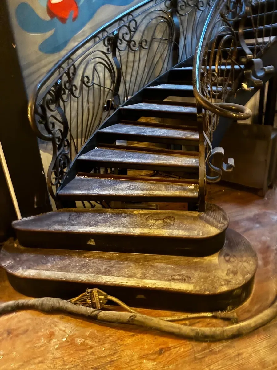 Stair case - Image 1