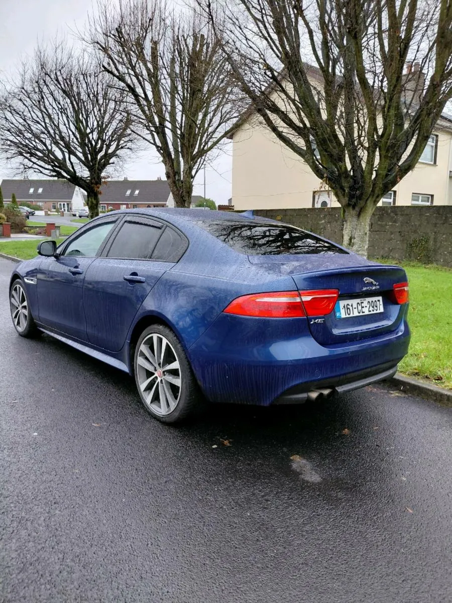 Jaguar R-sport XE - Image 4