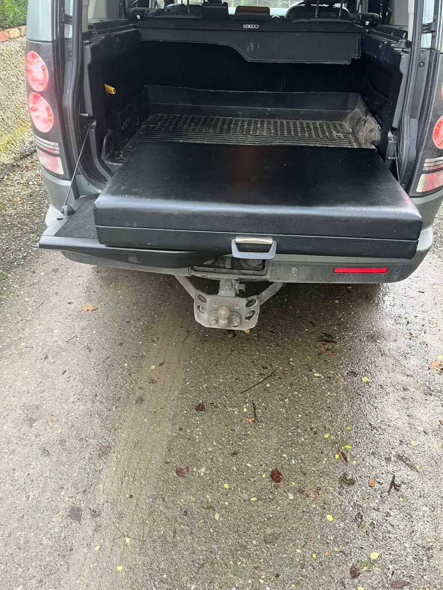 A Physio / therapy bed - Image 2