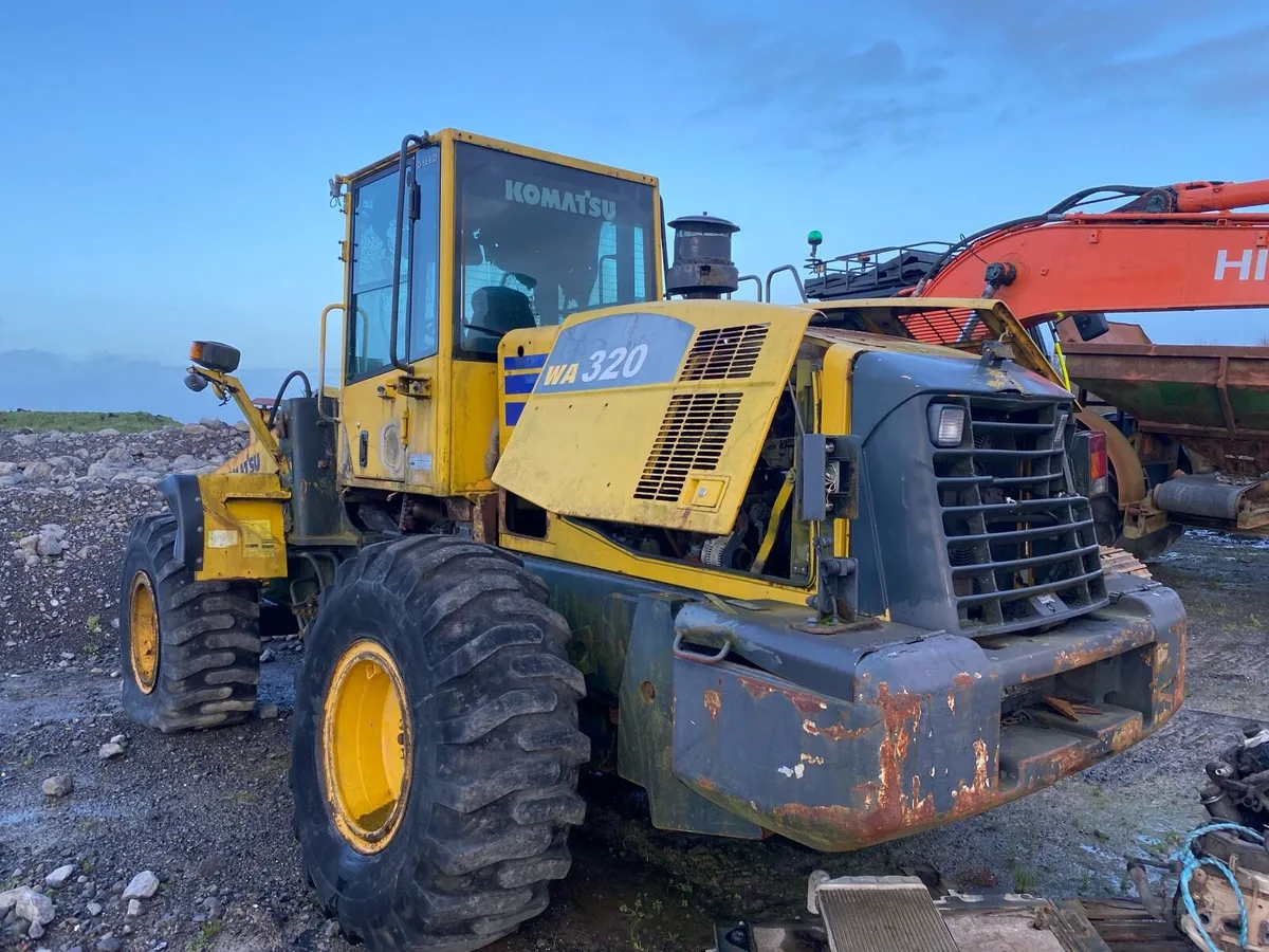 Komatsu WA320 - Image 1