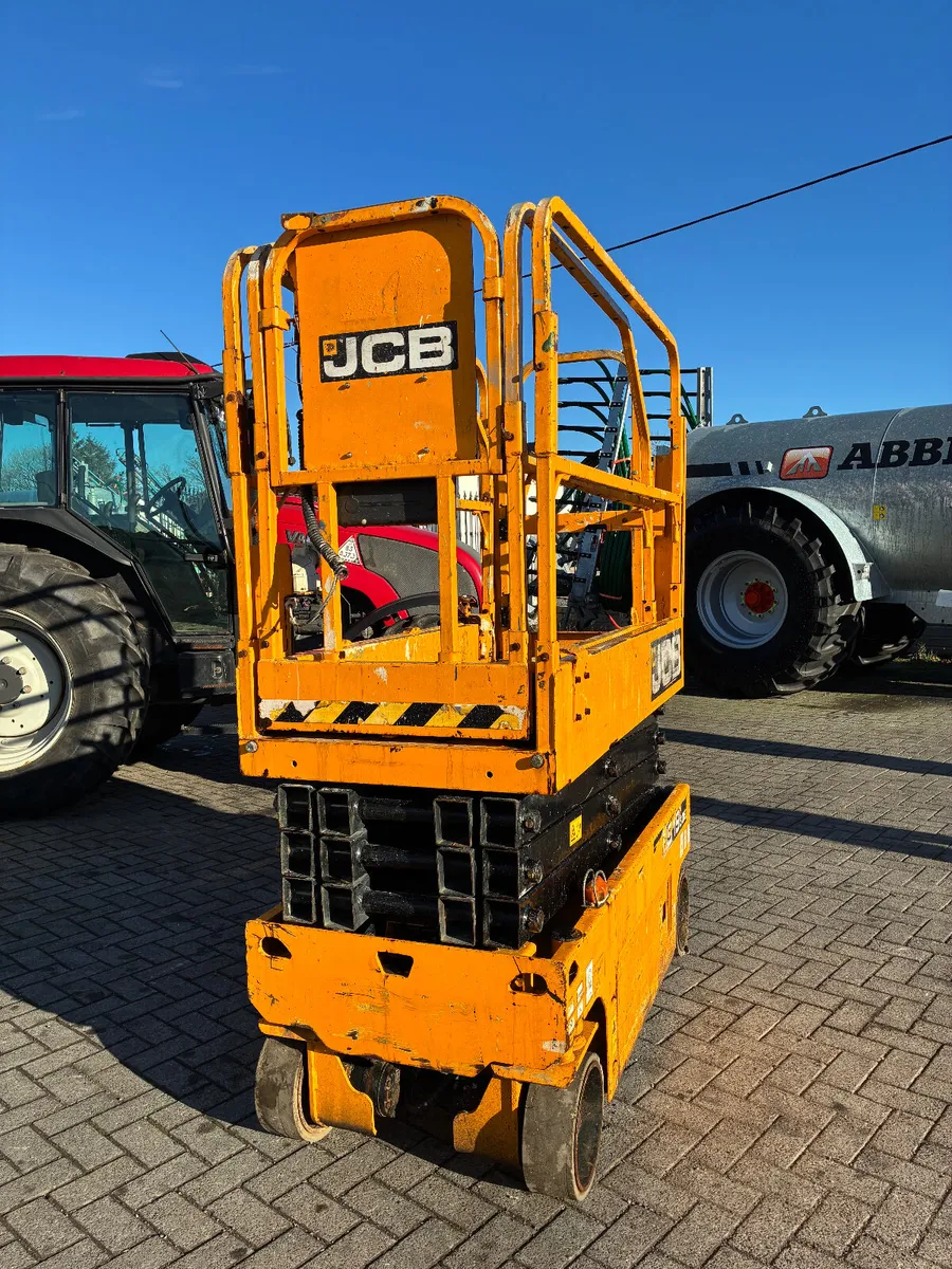 JCB scissor lift S19 30E - Image 2