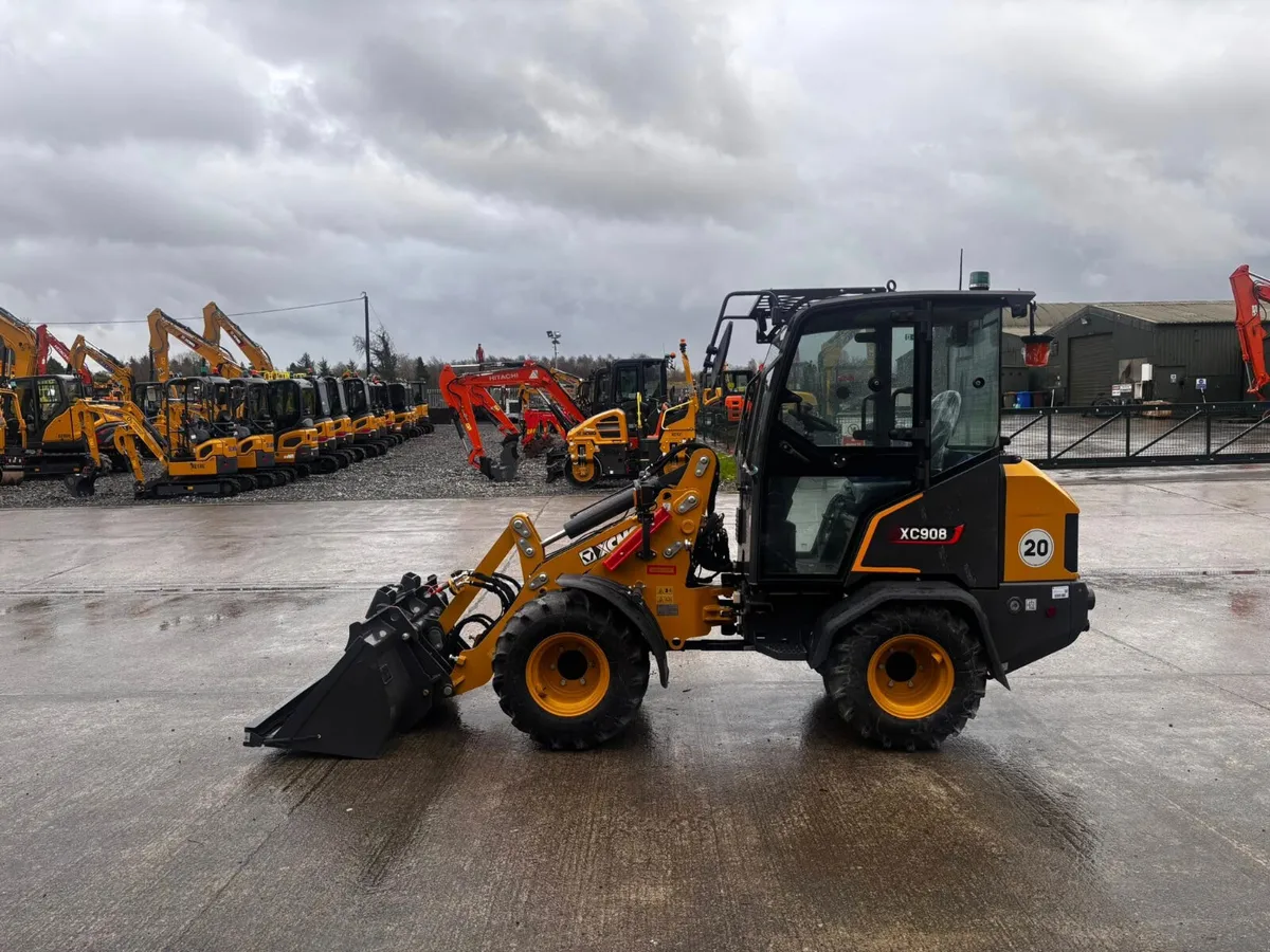 XCMG XC908 MINI WHEEL LOADER - Image 2