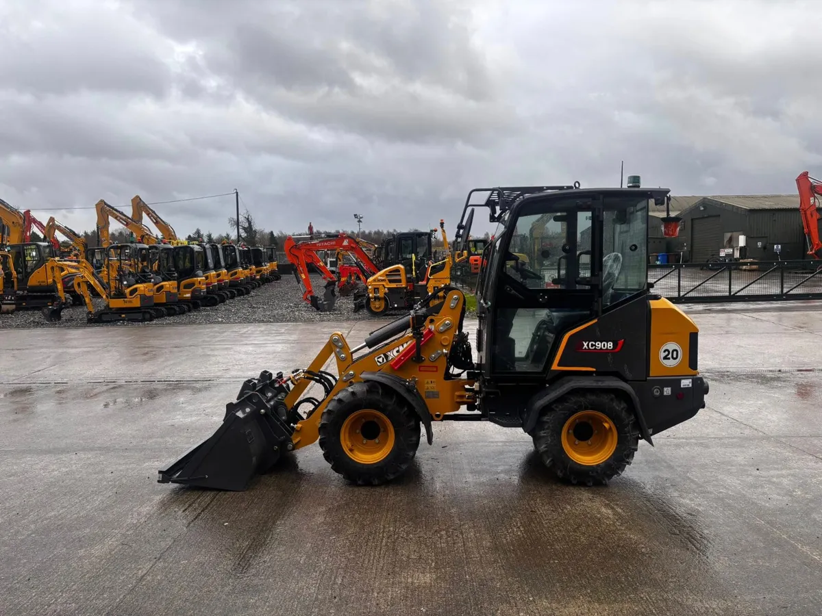 XCMG XC908 MINI WHEEL LOADER - Image 2