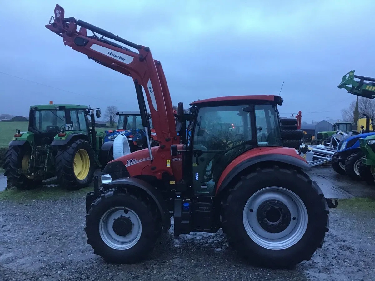Case Farmall 110c With Quicke Q4 Loader - Image 2