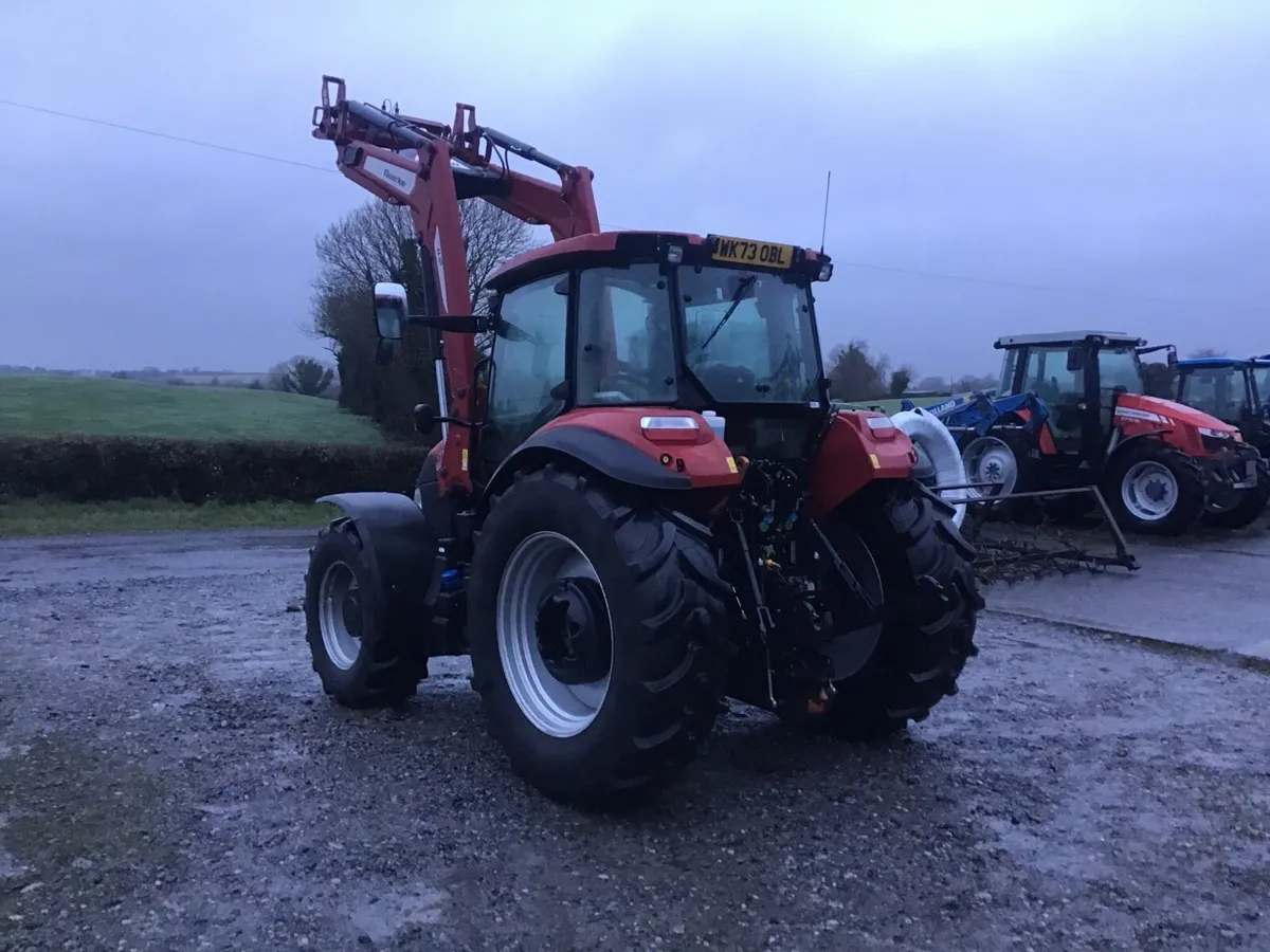 Case Farmall 110c With Quicke Q4 Loader - Image 3
