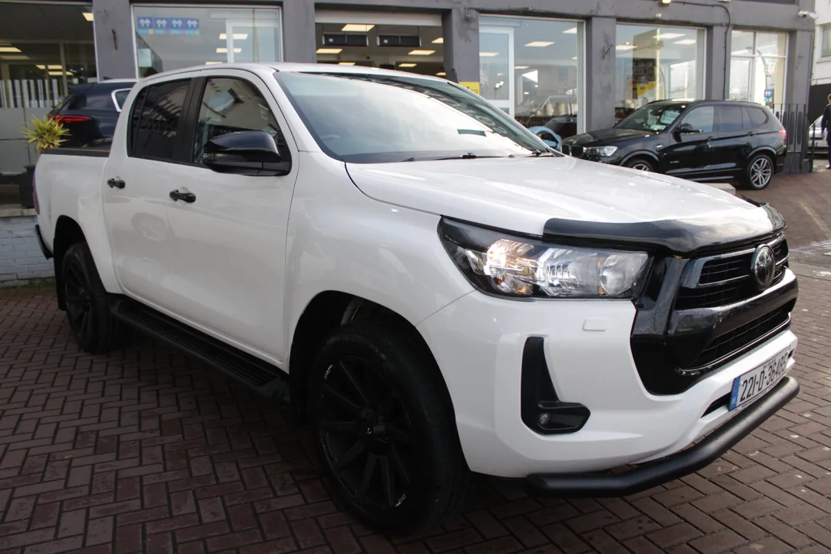 TOYOTA HILUX 2.4D4D ICON SPORT EDITION AUTO - Image 2
