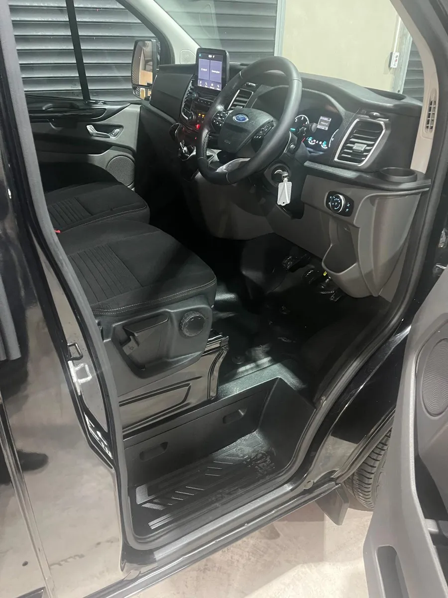Ford Transit Custom 2022 (Twin sliding doors) - Image 3