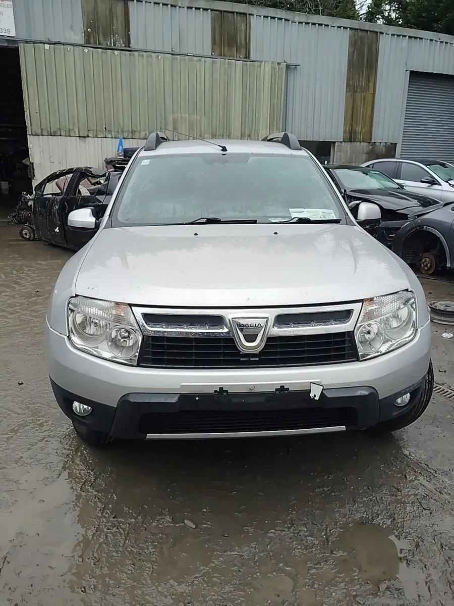 Breaking Dacia duster 2014 diesel - Image 2