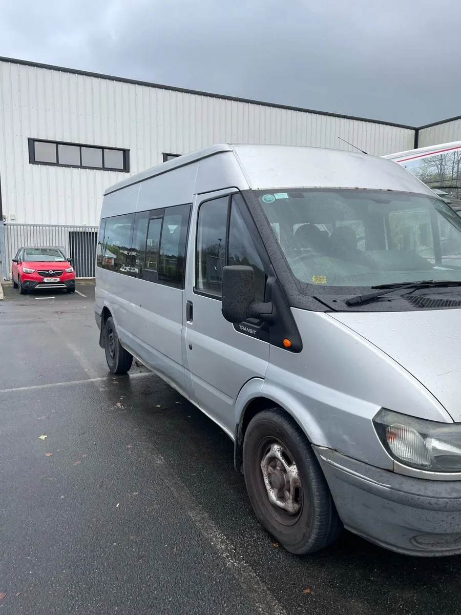 2006 Ford Transit 14 Seater - Image 2