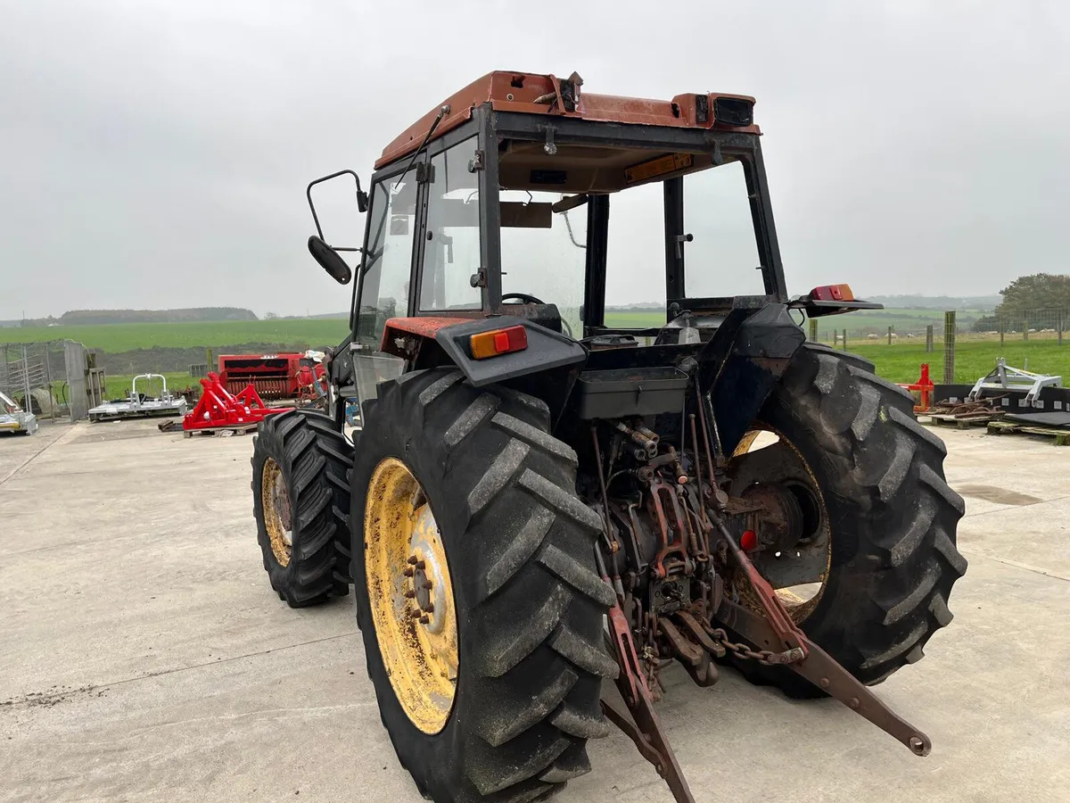 MF 390 TRACTOR - Image 4