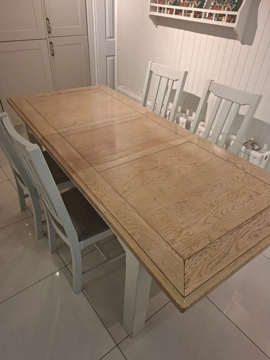 Table and Chairs - Image 2