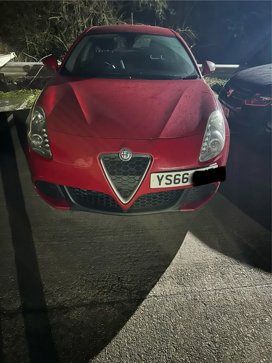 Alfa Giulietta petrol 1.4 Petrol NOT CRASHED - Image 1
