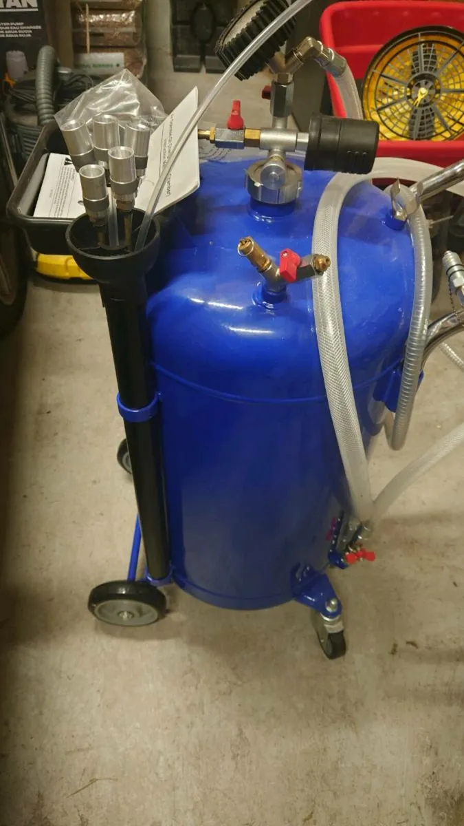 90 litre oil extractor - Image 2