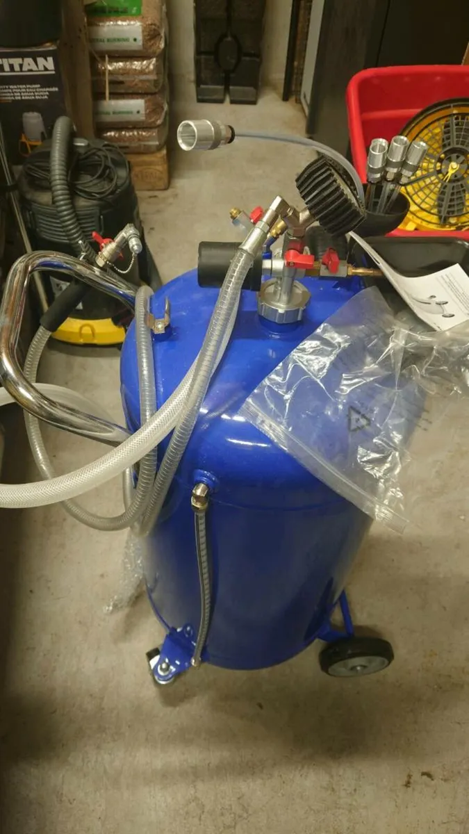90 litre oil extractor - Image 3