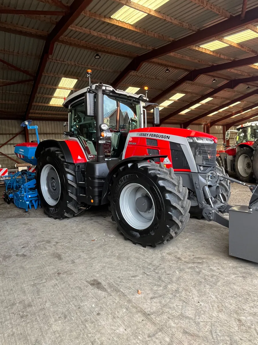 Massey Ferguson 8S.305 - Image 2