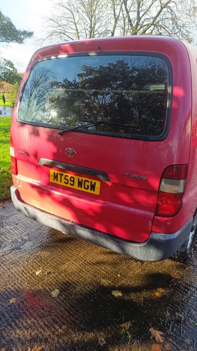 Toyota HiAce 2010 - Image 4