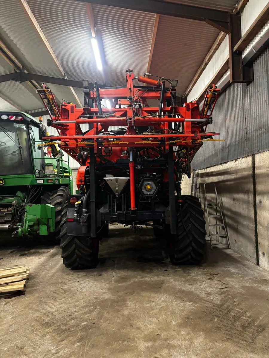 SAM / Sands SLC 4000 - Self Propelled Sprayer - Image 3