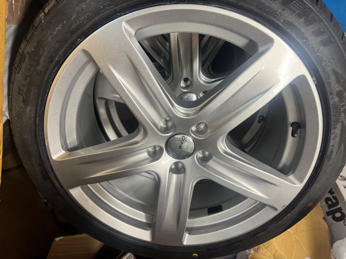 18” Ford Volvo 5x108 silver alloys and tyres new
