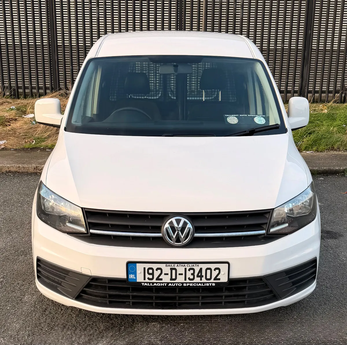 192 Volkswagen Caddy Maxi 102Bhp - Image 2