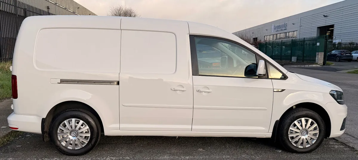 192 Volkswagen Caddy Maxi 102Bhp - Image 3