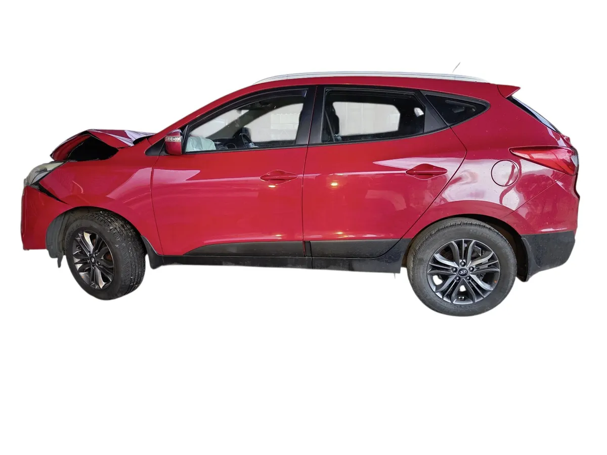 2015 HYUNDAI IX35 Breaking/Dismantling - Image 2