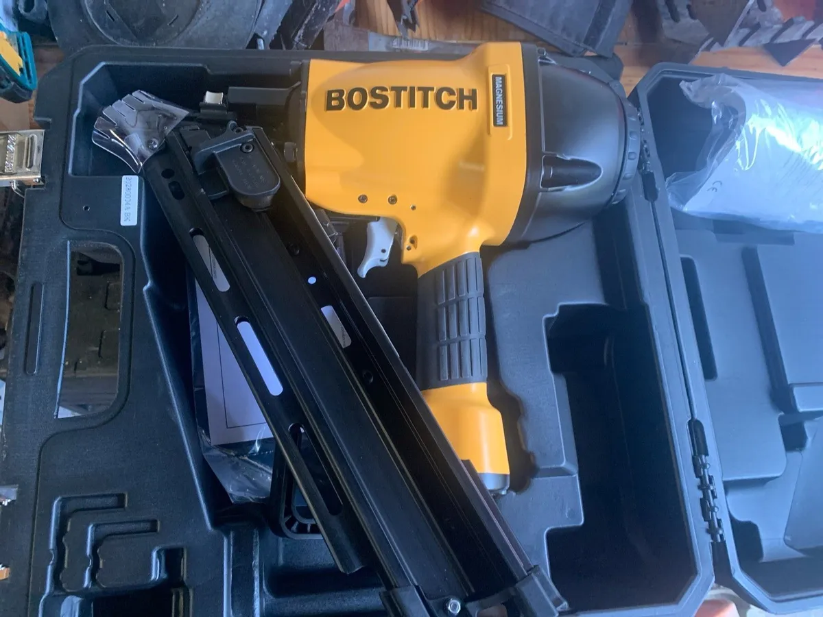 Bostitch framing nailer new air - Image 1